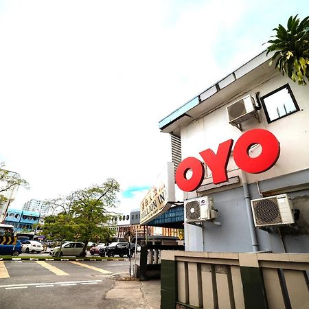 Oyo 90208 Milion Inn Miri Exterior photo
