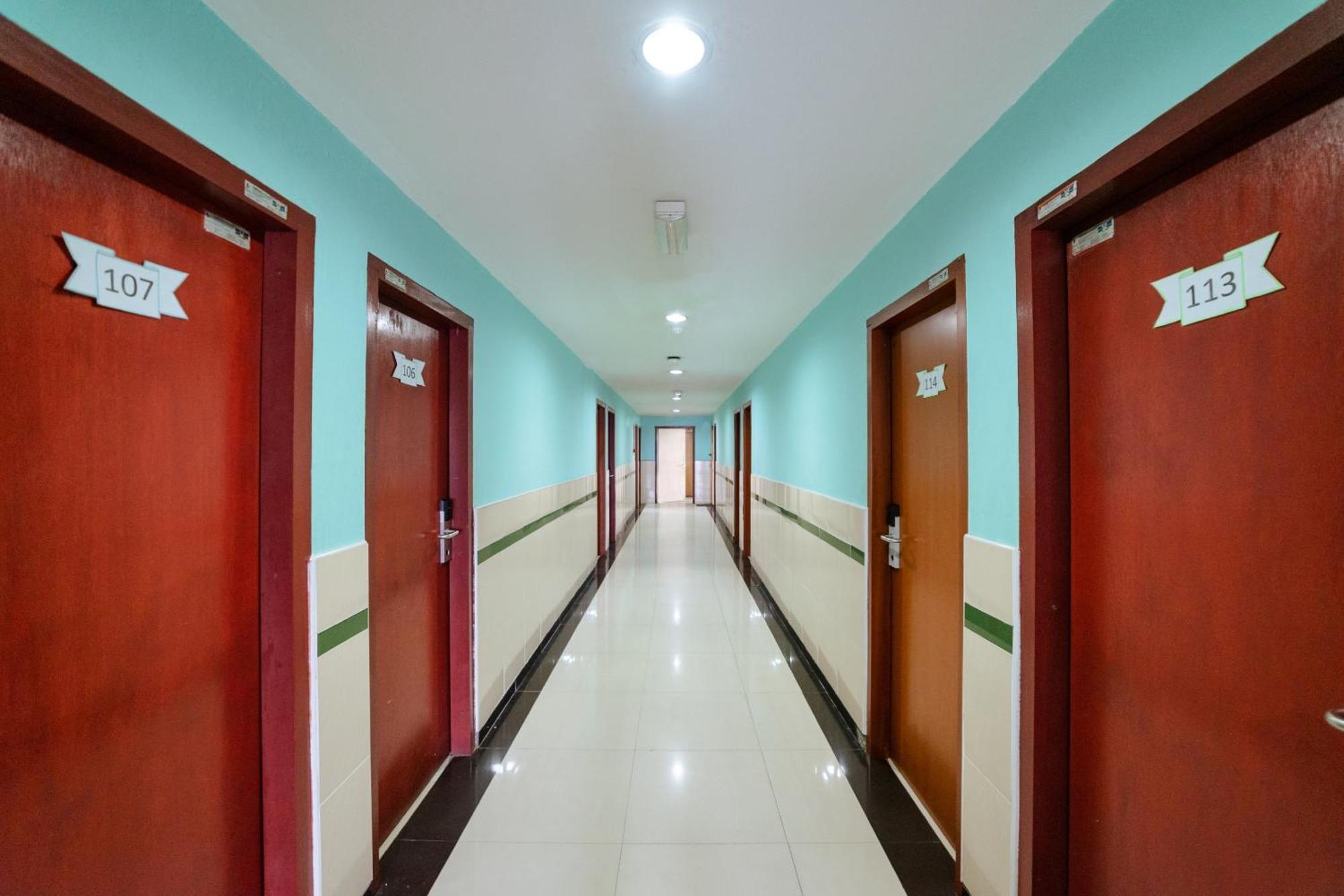 Oyo 90208 Milion Inn Miri Exterior photo