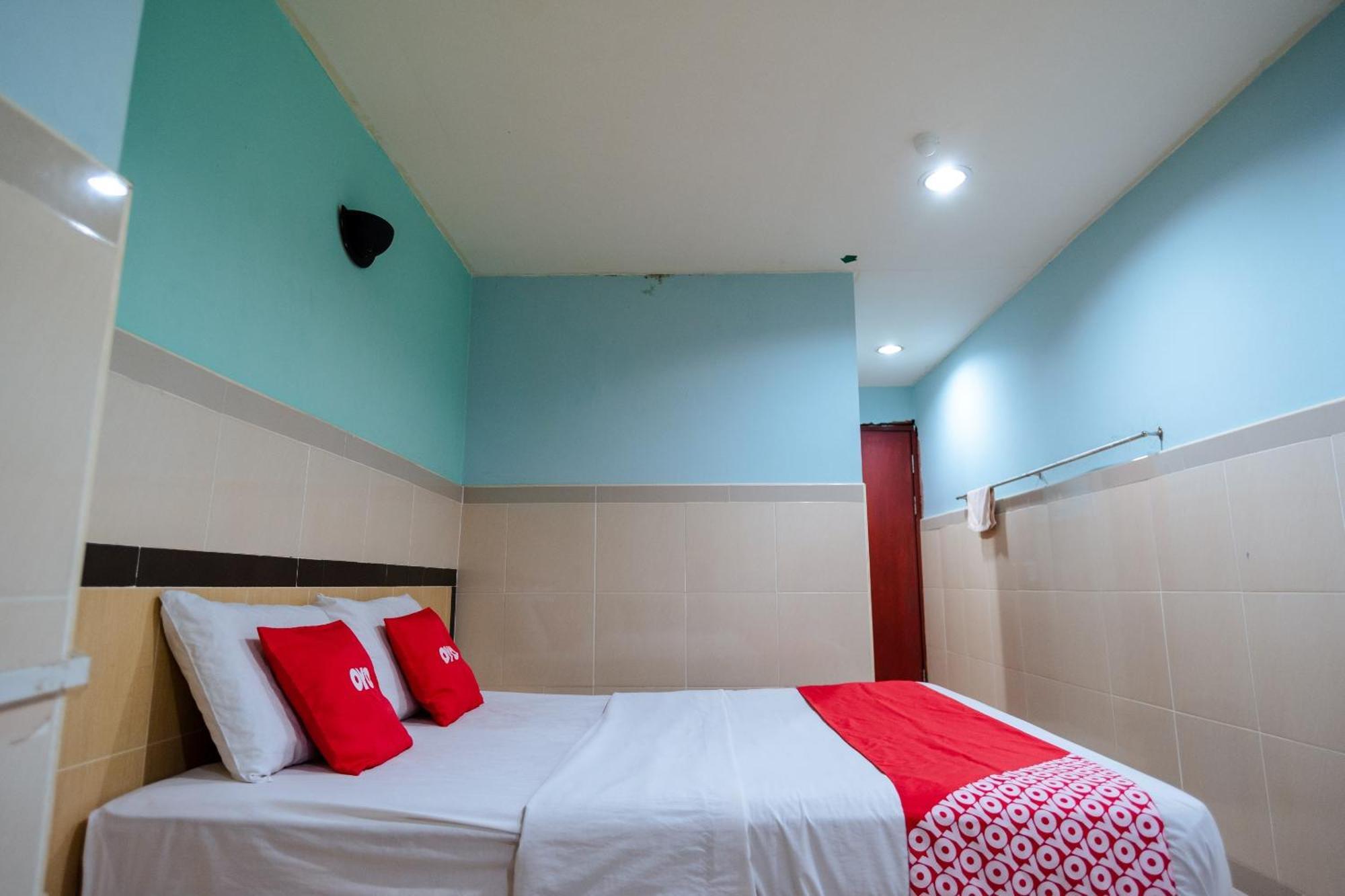 Oyo 90208 Milion Inn Miri Exterior photo