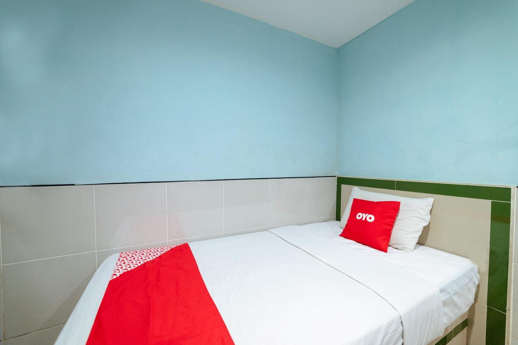 Oyo 90208 Milion Inn Miri Exterior photo